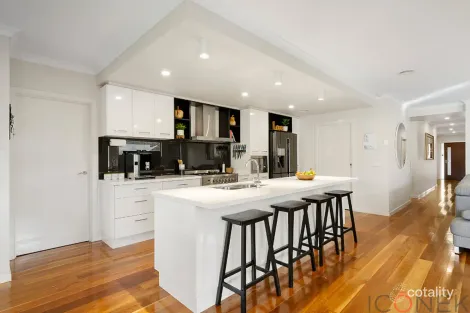 Property photo of 30 Huntington Terrace Wollert VIC 3750