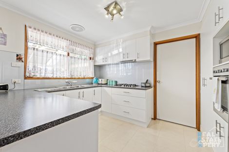 Property photo of 4 Cooper Court Hallam VIC 3803