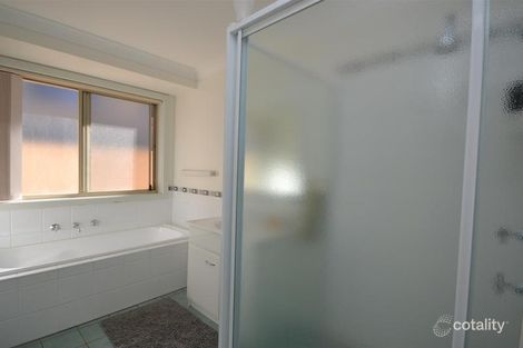 Property photo of 17 Emerald Drive Meroo Meadow NSW 2540