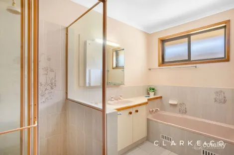 Property photo of 7 Young Close Thornton NSW 2322