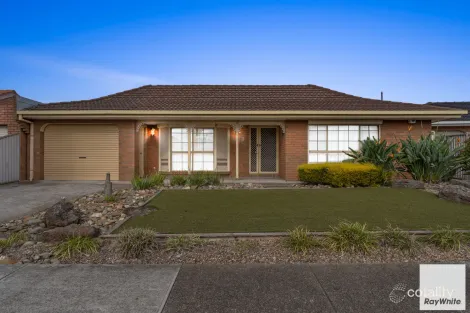 Property photo of 3 Plath Close Delahey VIC 3037