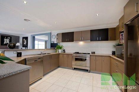 Property photo of 2 Waterlily Close Point Cook VIC 3030
