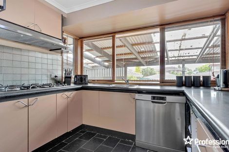 Property photo of 4 Manson Drive Melton South VIC 3338