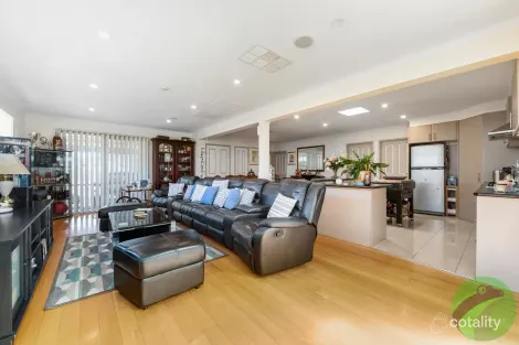 Property photo of 23 Benelong Crescent Seaford VIC 3198