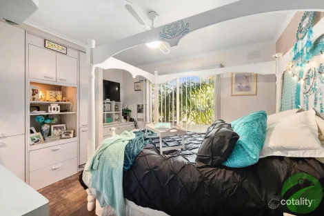 Property photo of 23 Benelong Crescent Seaford VIC 3198