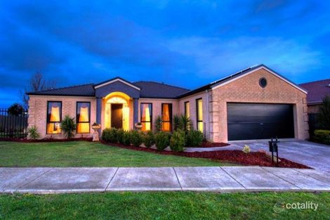 19 Shaftesbury Ave, Winter Valley, VIC 3358