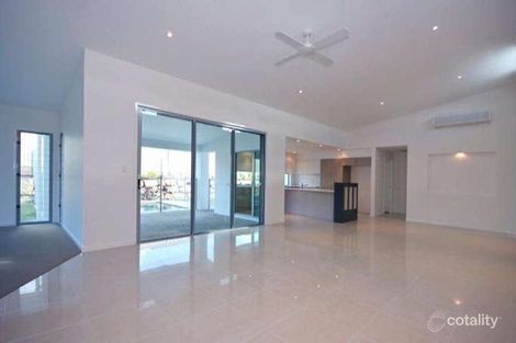 Property photo of 13 Boogaerdt Rise Bonogin QLD 4213