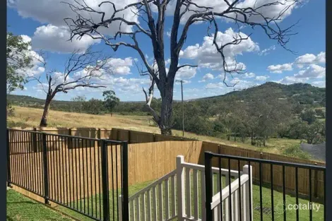 Property photo of 1/38 McInnes Crescent Glenvale QLD 4350