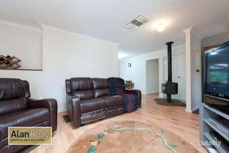 Property photo of 4 Trusmore Crescent Craigie WA 6025