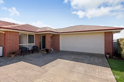 Property photo of 1/17A Horrocks Crescent Kearneys Spring QLD 4350