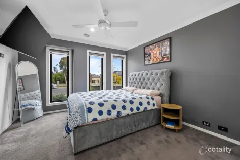 Property photo of 22 Ascot Gardens Drive Delacombe VIC 3356
