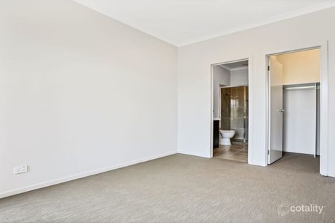 Property photo of 10 Yosemite Street Point Cook VIC 3030