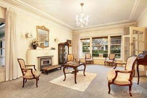 Property photo of 23 Irving Road Toorak VIC 3142