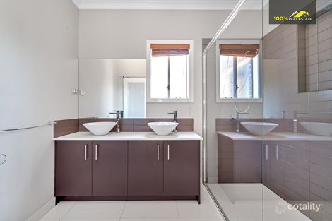 Property photo of 2 Dempster Drive Craigieburn VIC 3064