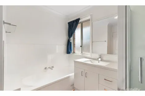 Property photo of 15 Burrawang Boulevard Toronto NSW 2283