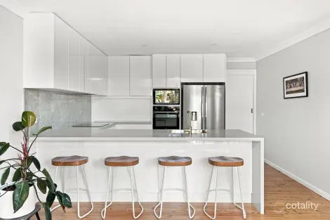 Property photo of 29 Kiarama Avenue Kiama Downs NSW 2533