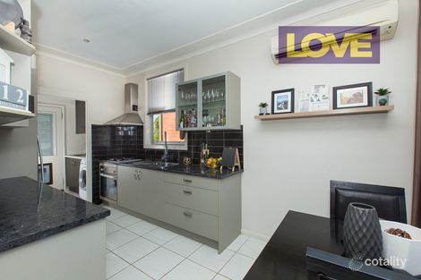 Property photo of 22 Derna Road Shortland NSW 2307