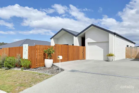 2/58 Hallett Dr, Rokeby, TAS 7019