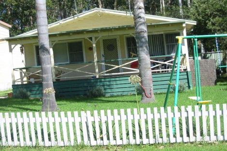 Property photo of 28 Christopher Crescent Batehaven NSW 2536