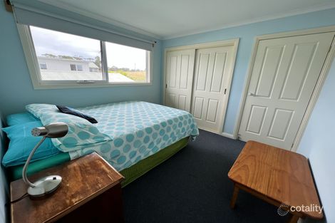 19 Outlook Dr, Lake Tyers Beach, VIC 3909