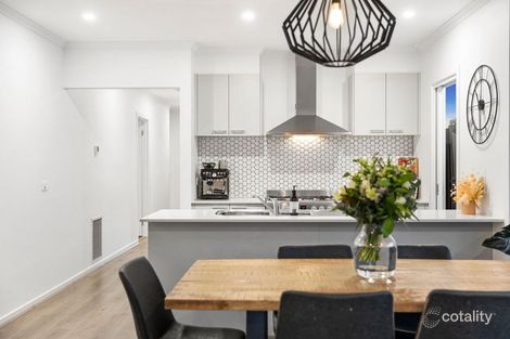 Property photo of 14 Owarra Boulevard Mount Duneed VIC 3217