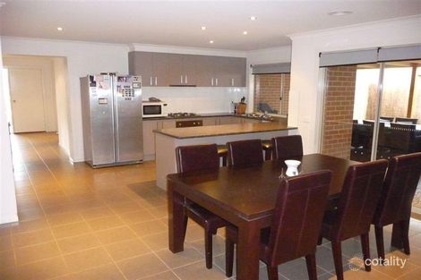 Property photo of 101 McNeilly Road Drouin VIC 3818