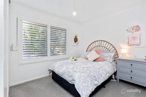 Property photo of 2 Lois Lane Hawthorndene SA 5051