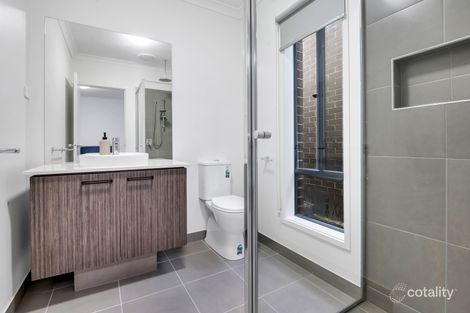 Property photo of 8 Deau Avenue Wollert VIC 3750