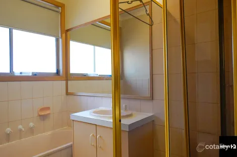 Property photo of 299 Heaths Road Werribee VIC 3030