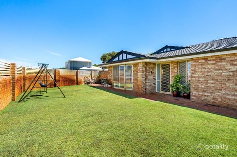 Property photo of 17 Crossland Way Kardinya WA 6163