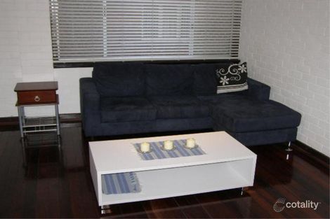 8/122 Terrace Rd, Perth, WA 6000