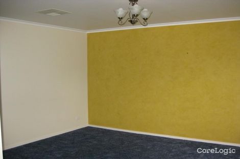 Property photo of 16 Waterview Drive White Hills VIC 3550