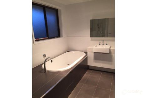 Property photo of 8 Lobb Place Wanniassa ACT 2903
