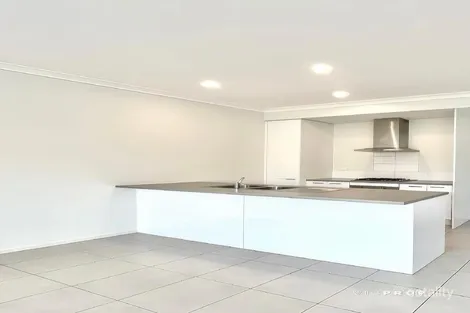 Property photo of 24 Bowling Avenue Point Cook VIC 3030
