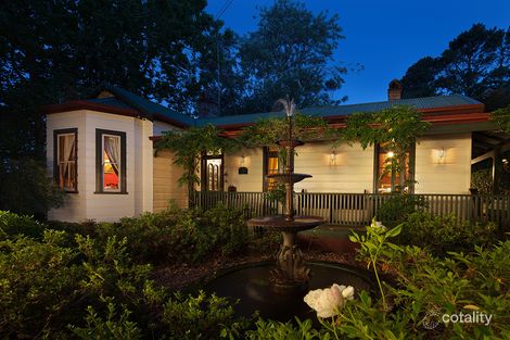 116 Falls Rd, Wentworth Falls, NSW 2782