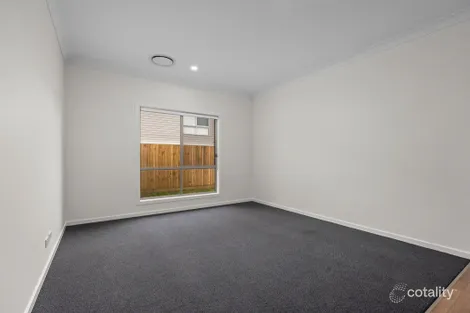 Property photo of 7 Legacy Drive Flinders View QLD 4305