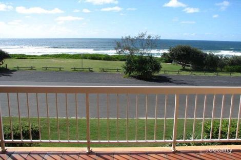 Property photo of 4/16-17 Pacific Parade Yamba NSW 2464
