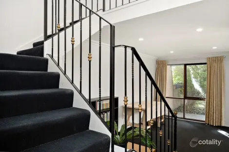 Property photo of 67 Barnet Close Phillip ACT 2606