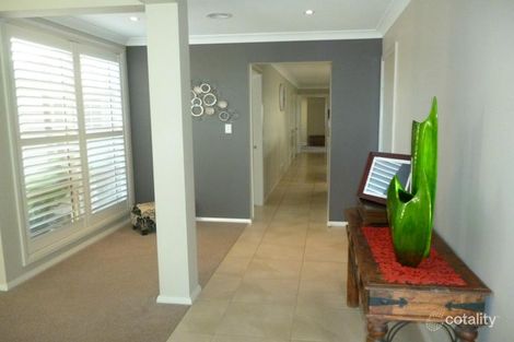 Property photo of 13 Lisbon Circuit Orange NSW 2800