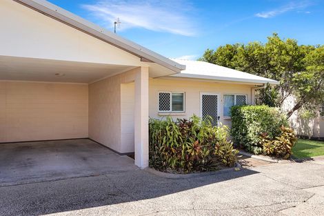 Property photo of 3/401-409 McCoombe Street Mooroobool QLD 4870