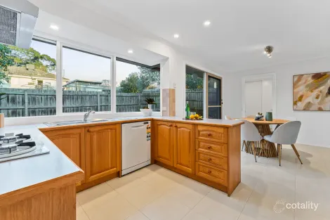 Property photo of 2/40 Ferguson Street Macleod VIC 3085