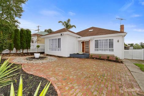 10 Langibanool Ave, Hamlyn Heights, VIC 3215