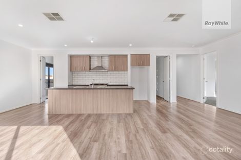 Property photo of 30 Kangaroo Crescent Aintree VIC 3336