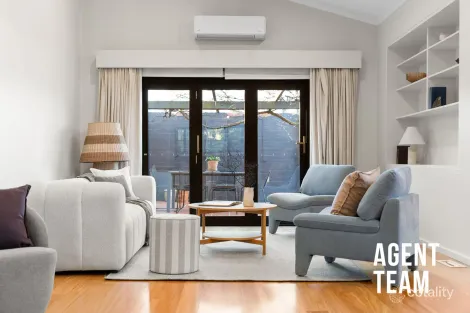 Property photo of 10 Rymill Place Mawson ACT 2607