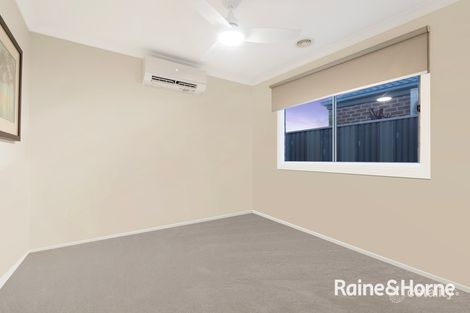 Property photo of 32 Pinebank Avenue Cranbourne East VIC 3977