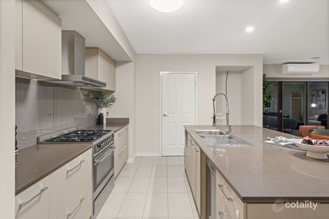 Property photo of 13 Keynes Circuit Fraser Rise VIC 3336