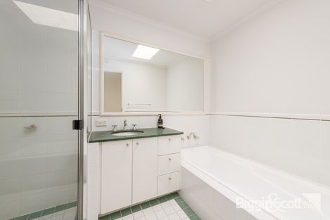 Property photo of 10 Swallow Street Port Melbourne VIC 3207