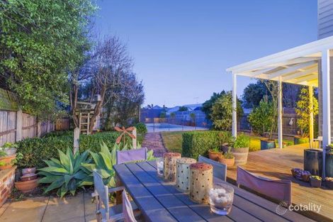 Property photo of 15 Daisy Street Newtown VIC 3220