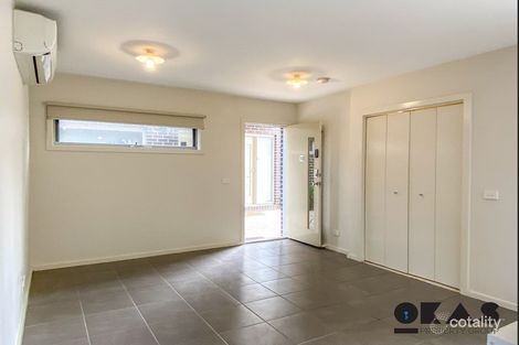 Property photo of 13/5 Thomas Carr Drive Tarneit VIC 3029