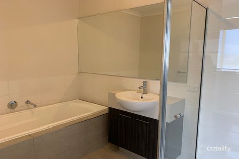 Property photo of 9 Sikes Road Clyde North VIC 3978